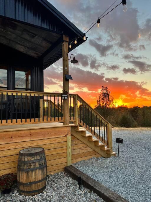 Bourbon Barrel Cottages #2 Of 5 On Kentucky Trail Lawrenceburg Ngoại thất bức ảnh